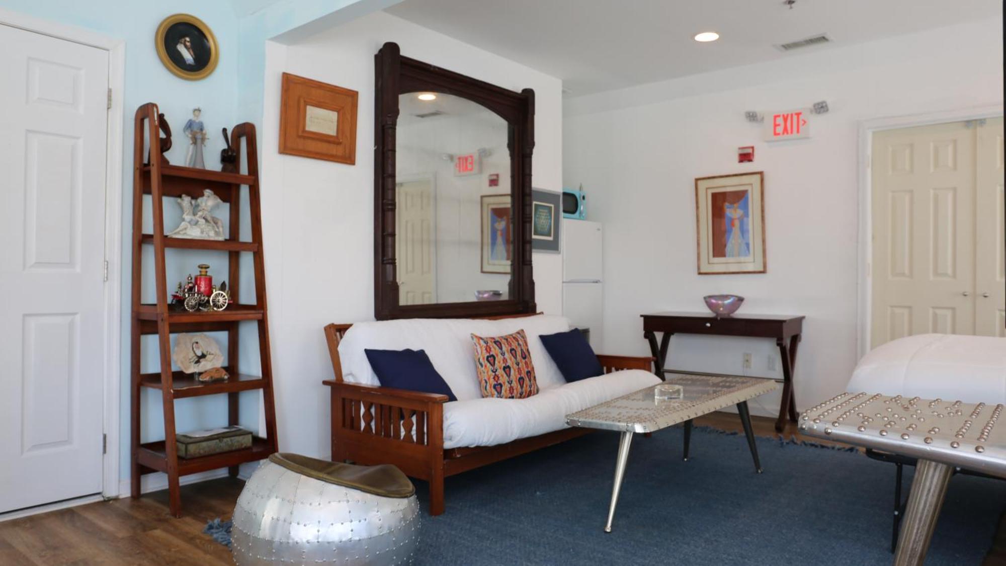 Tavern On The Bay Hotel - Frank Sinatra Suite Somers Point Exterior photo